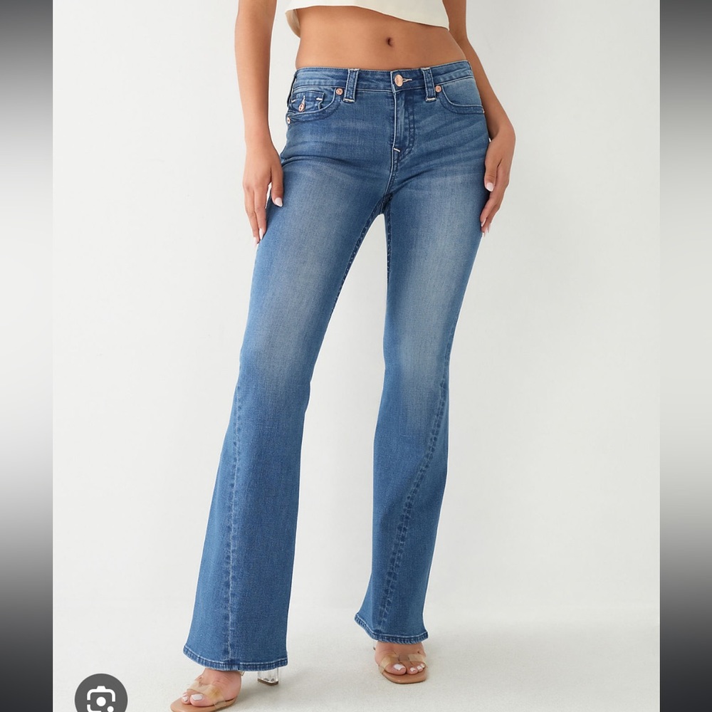 BNWT~ TRUE RELIGION- low rise flare jeans 32